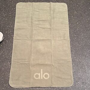 ALO Yoga Green Mat